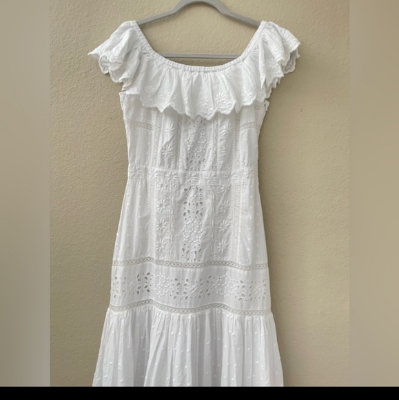 Lauren Ralph Lauren Eyelet Off-the-Shoulder Cotton Dress - Picture 7 of 9